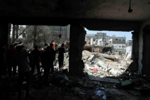 Gaza school 'kills 30'